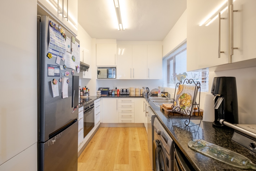 2 Bedroom Property for Sale in Sea Point Western Cape